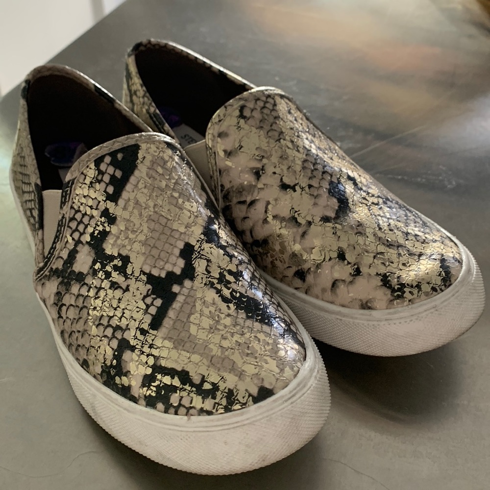 SALE - FINAL PRICE Steve Madden Python Print Slip On Shoes Size 7.5